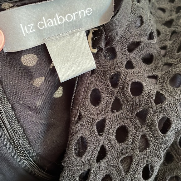 ✨cute  Black Eyelet lace dress fully lined / removable adjustable straps sz 16 - Picture 2 of 7